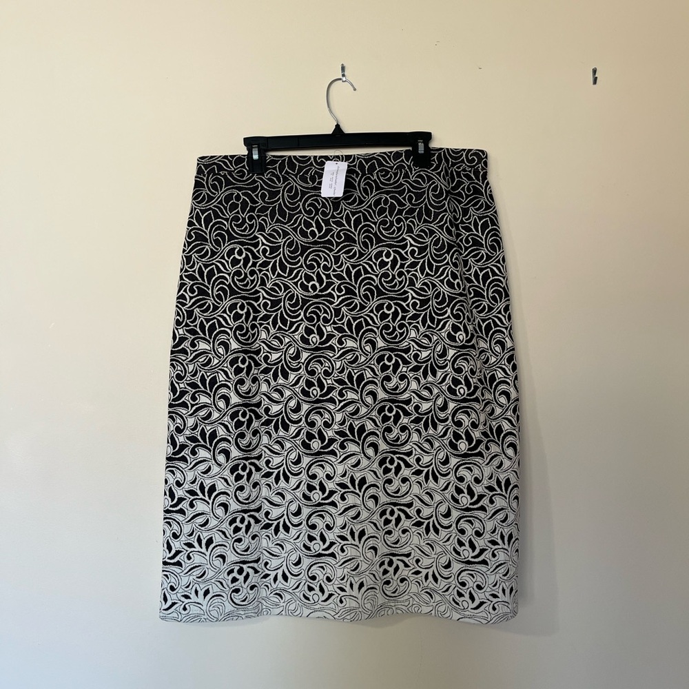 BNWT Christopher & Banks Skirt